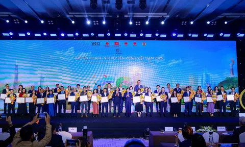 Herbalife Việt Nam được Liên đoàn Thương mại và Công nghiệp Việt Nam vinh danh Top 100 Doanh Nghiệp Bền Vững Việt Nam 2025