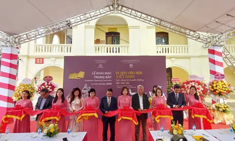 Trưng bày "Di sản văn hóa Việt Nam - Sức sống từ truyền thống đến hiện đại”
