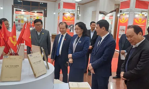 Khai mạc triển lãm tư liệu “Quốc hội Việt Nam - Hành trình 80 năm xây dựng và phát triển”