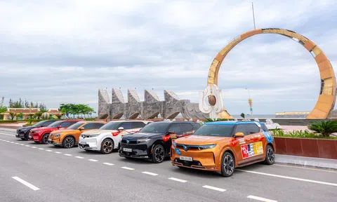 Bán xe xăng lên đời xe điện, chủ xe VinFast VF 9 xuýt xoa: “Biết xe xịn thế này đã sớm mua vài chiếc”