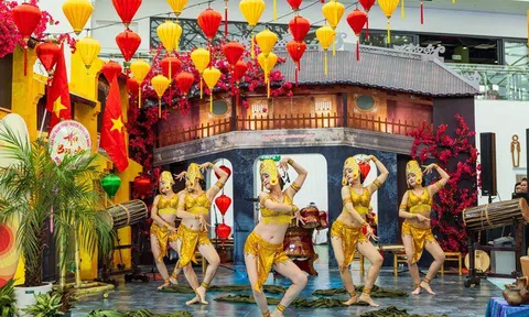 Xây dựng và phát triển văn hóa con người Việt Nam trong tình hình mới: Nền tảng vững chắc để đấu tranh phản bác các luận điệu xuyên tạc