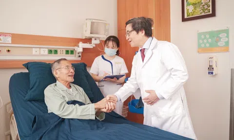 Vinmec cứu sống cụ ông 70 tuổi mắc 'ung thư chồng ung thư'