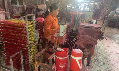Thăng trầm làng nhang Lê Minh Xuân - lớn nhất vùng Nam Bộ