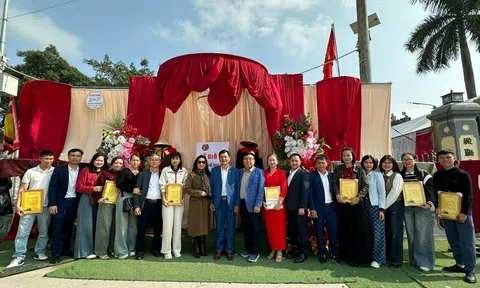 Hiệp hội Dệt May Thanh Hoá dâng hương Giỗ Tổ nghề May