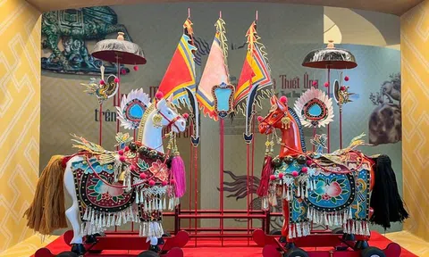 Trưng bày chuyên đề “Long Mã khai văn”