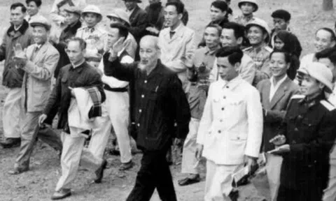 Bác Hồ với mùa xuân, mùa xuân của trách nhiệm, niềm tin và khát vọng vươn mình