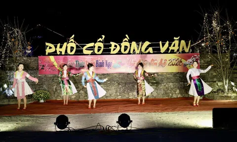 Tuyên Quang: Hoạt động văn hóa, lễ hội đầu Xuân Bính Ngọ phong phú thu hút du khách