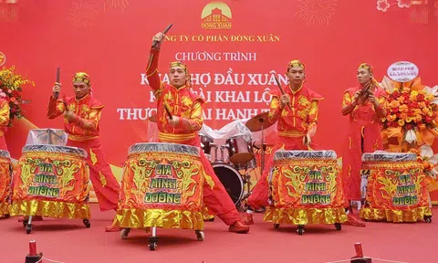 Hà Nội: Tưng bừng lễ khai chợ Đồng Xuân – Xuân Bính Ngọ 2026