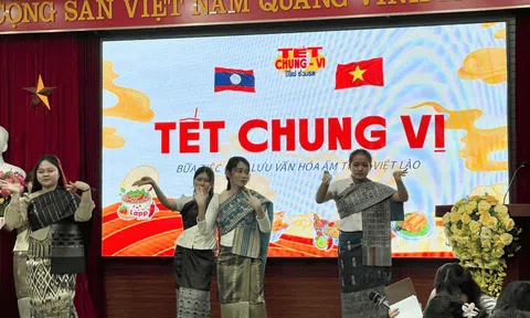 ‘Tết Chung Vị’: Sự kiện giao lưu văn hóa ẩm thực Việt - Lào đặc sắc