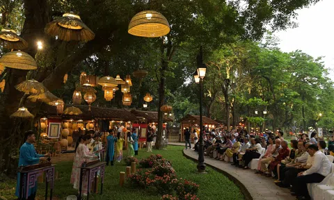 Hà Nội: Vườn ánh sáng tại Văn Miếu - Quốc Tử Giám