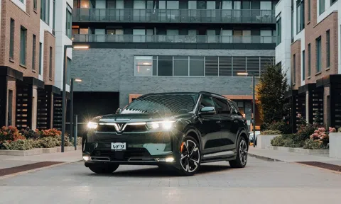 Khách hàng Việt: VinFast VF 9 là mẫu xe “vừa có thể đón đối tác, vừa chở gia đình đi chơi xa”