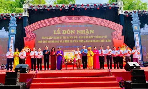 Hà Nội: Nhà thờ họ Hoàng và Công bộ Viên ngoại lang Hoàng Viết Bàn đón nhận Bằng xếp hạng di tích cấp thành phố