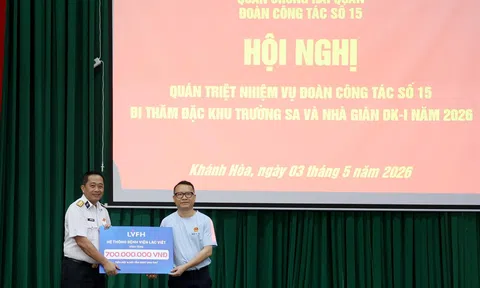 Hệ thống Bệnh viện Lạc Việt đồng hành cùng Đoàn đại biểu Bộ Y tế thăm Trường Sa, Nhà giàn DK1