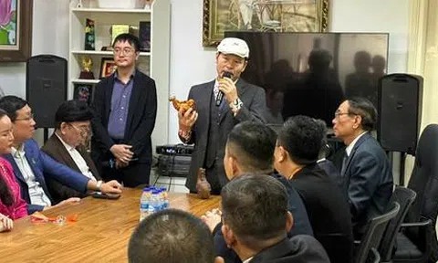 Triệu Tiến Công “tạc” hồn văn hóa Việt trong từng hình khối