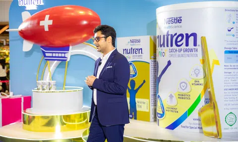 Từ nghi thức truyền thống đến kỷ lục Việt Nam: Gần 700 gia đình hội ngộ tại "Ngày hội thôi nôi"