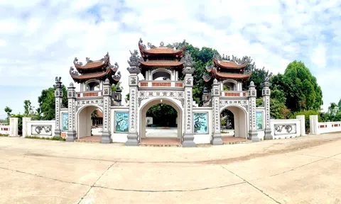 Bắc Ninh: Đền Tam phủ bên bãi Nguyệt Bàn hấp dẫn du khách
