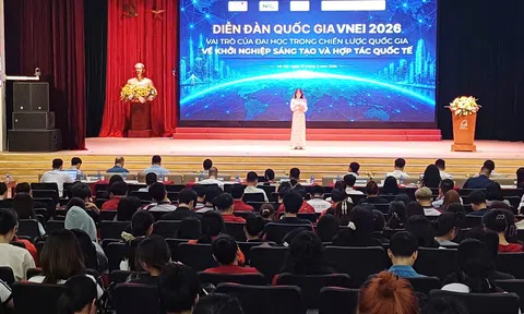 “Vai trò của Đại học trong Chiến lược quốc gia về khởi nghiệp sáng tạo và hợp tác quốc tế”.