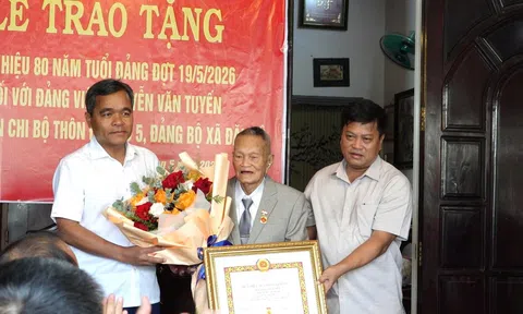 Quảng Ngãi: Dấu son 80 năm tuổi Đảng của đảng viên lão thành Nguyễn Văn Tuyến
