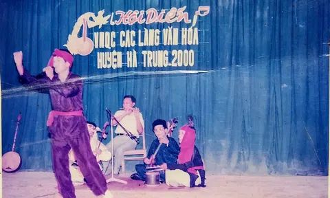 Thanh Hóa: Ông Phạm Văn Tư đam mê nhiệt huyết với nghệ thuật tuồng, chèo không chuyên