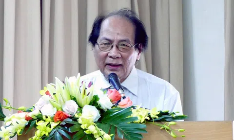 Phẩm chất anh hùng của giáo sư Hoàng Chương