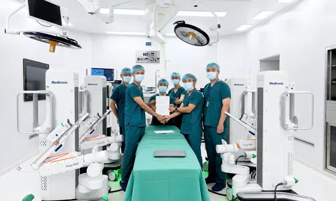 Vinmec Đà Nẵng ứng dụng robot phẫu thuật trong điều trị nhiều bệnh lý phức tạp