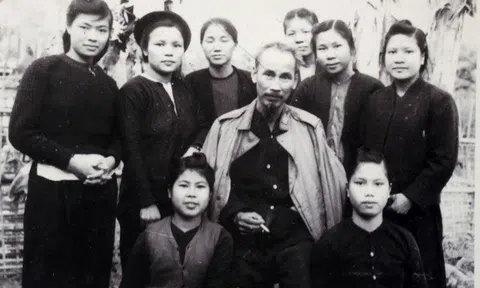 Chủ tịch Hồ Chí Minh với sự phát triển, tiến bộ của phụ nữ