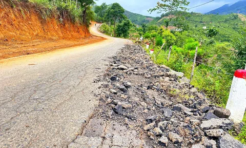 Đảm bảo lưu thông trên tỉnh lộ 673 để giữ nhịp phát triển vùng cao Quảng Ngãi