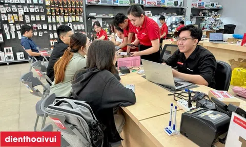 Laptop AI hay nâng cấp máy cũ: Tân sinh viên nên chọn gì?