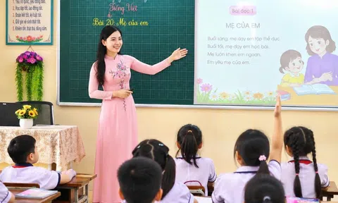 Em trở lại với phấn trắng, bảng đen – Khúc tâm tình của thầy, cô giáo trở về với bục giảng