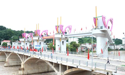 Tuyên Quang: Khánh thành đập dâng nước tại phường Hà Giang 1 tạo cảnh quan trên sông Lô