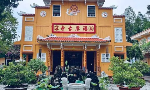 Vĩnh Long: Chùa Phước Hậu - cổ tự bên dòng sông Hậu với vườn kinh đá độc đáo
