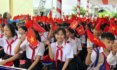 Quảng Ngãi khánh thành 4 trường phổ thông nội trú vùng biên