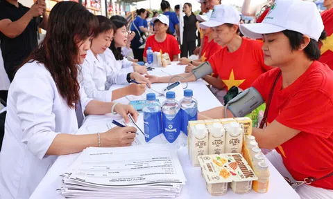 Hà Nội: Vinamilk đồng hành cùng hơn 2.000 người cao tuổi lan tỏa tinh thần chủ động sống khỏe