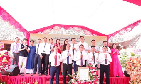 Hà Nội: Phúc Lộc đón nhận quyết định công nhận điểm du lịch đình Vân Cốc