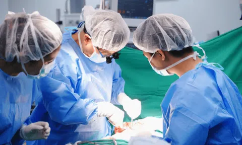 Vị bác sĩ luôn nhận phần khó về mình, góp phần mở đường cho ngoại nhi Việt Nam
