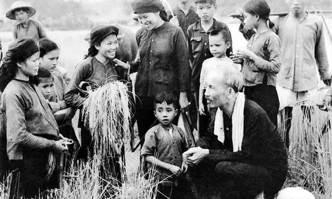 Tháng 5 nhớ Bác: Tư tưởng ‘lấy dân làm gốc’ mãi mãi soi sáng