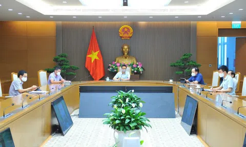 Di chuyển 3000 F1 ra khỏi 'điểm nóng', tiếp tục làm sạch các ổ dịch, khôi phục sản xuất