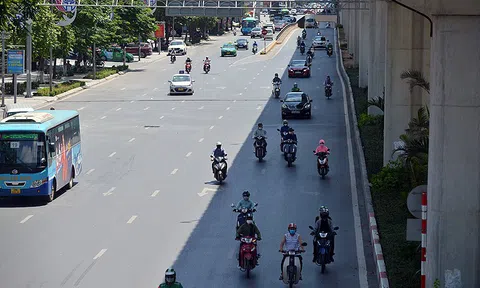 Bắc Bộ - Trung Bộ nắng nóng gay gắt, Tây Nguyên - Nam Bộ chiều tối mưa dông vài nơi, đề phòng lốc sét, gió giật mạnh