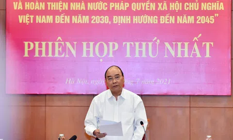 Xây dựng Nhà nước pháp quyền XHCN: 'Cái lớn là phục vụ nhân dân'