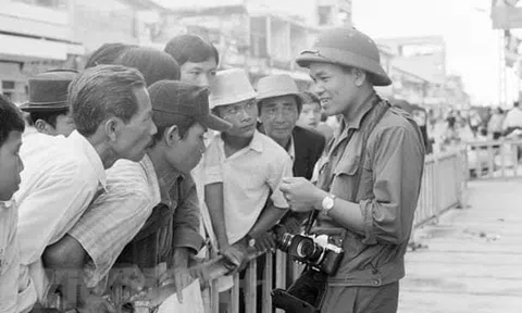 Nhà báo Hứa Kiểm – Nhà báo chiến trường, góp phần lưu giữ những khoảnh khắc lịch sử của dân tộc