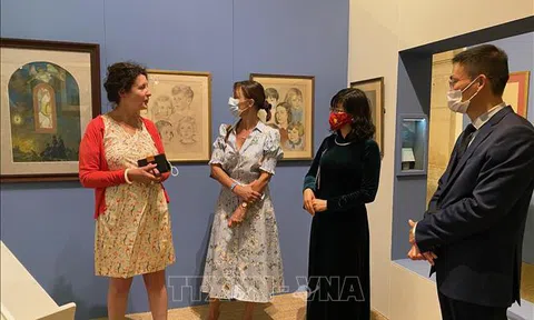 Mai Thứ - Tiếng vọng từ một Việt Nam trong mơ