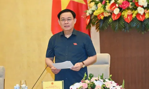 Chủ tịch Quốc hội: “Vướng chỗ nào phải chỉ ra, không ngồi kêu rồi đổ thừa thể chế”