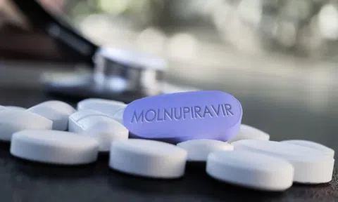 Thuốc uống điều trị COVID-19: Hứa hẹn chấm dứt đại dịch