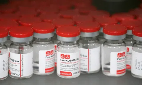 TASS: Việt Nam sản xuất lô vaccine Covid-19 Sputnik V thử nghiệm đầu tiên