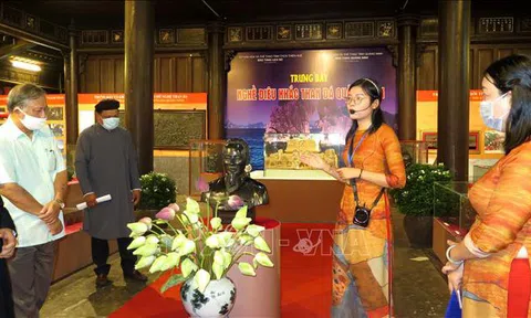 Khai mạc trưng bày 'Nghề điêu khắc than đá Quảng Ninh' ở Huế