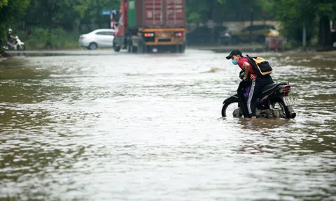 Mưa rào và dông bao trùm khắp ba miên, đề phòng lũ quét, sạt lở đất, ngập úng cục bộ tại các tỉnh miền núi.