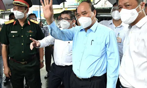 Chủ tịch nước yêu cầu TPHCM đẩy nhanh tiêm vaccine phòng COVID-19