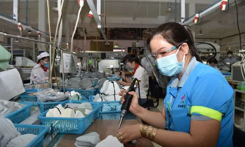 “3 tại chỗ”: Lựa chọn khó khăn nhưng cấp thiết