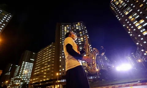 Nghệ sĩ saxophone Trần Mạnh Tuấn bị đột quỵ, hiện đã qua cơn nguy hiểm