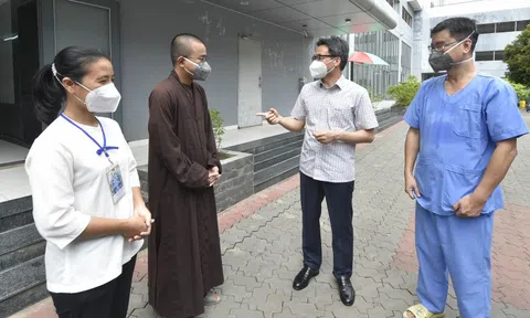 Lan toả yêu thương, nghĩa đồng bào đẩy lùi đại dịch